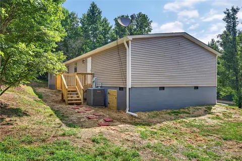 145 Oak Grove Dr, Denton, NC 27239 photo 2