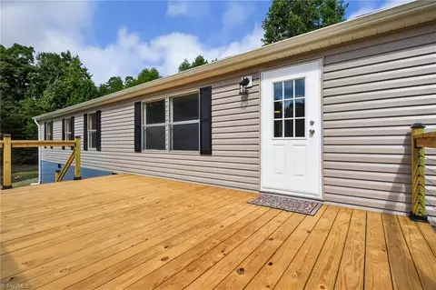 145 Oak Grove Dr, Denton, NC 27239 photo 4