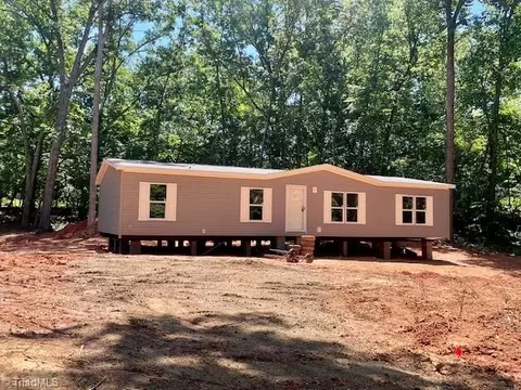 152 Lester Dr, Lexington, NC 27292