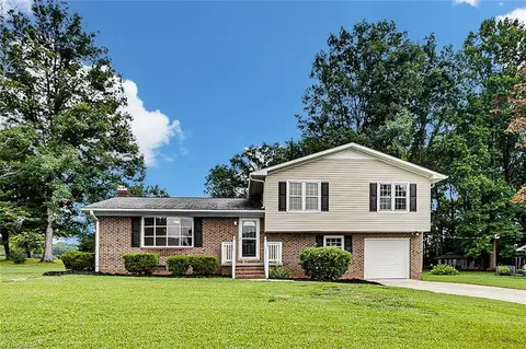 1057 Cable Creek Rd, Asheboro, NC 27205
