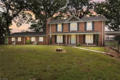 5726 S Nc Highway 66, King, NC 27021