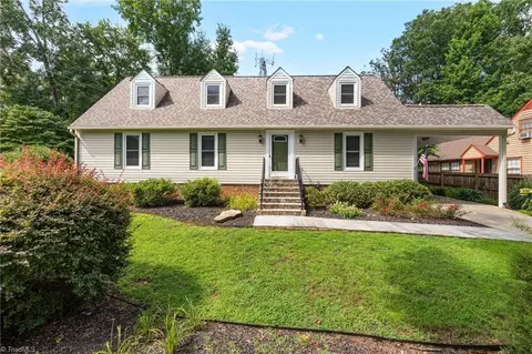 2301 Cottage Pl, Greensboro, NC 27455