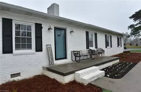 436 Old Nc Highway 90, Taylorsville, NC 28681