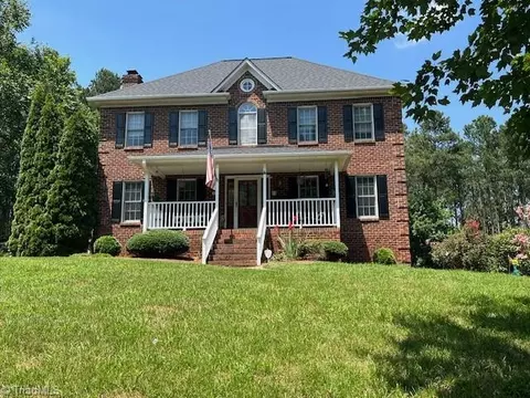 5611 Stone Ridge Dr, East Bend, NC 27018