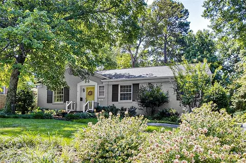 1303 Cornwallis Dr W, Greensboro, NC 27408