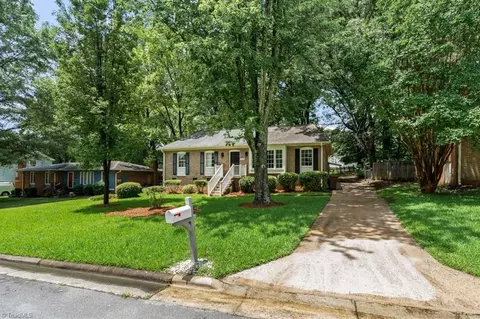 3006 Royalton Dr, Greensboro, NC 27406