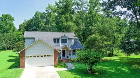 211 Robin Cir, Archdale, NC 27263
