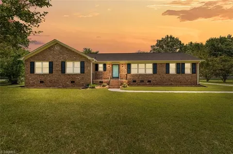 1314 Saint Marks Church Rd, Burlington, NC 27215
