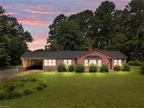 2546 Briggs Rd, Lexington, NC 27292