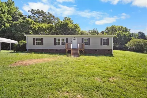 209 Longview Rd, Lexington, NC 27292