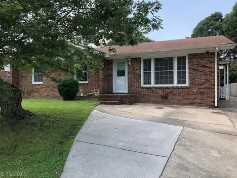 2712 Janice Dr, High Point, NC 27263