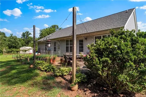 Exterior - 129 Dover Dr, King, NC 27021 photo 6 of 6