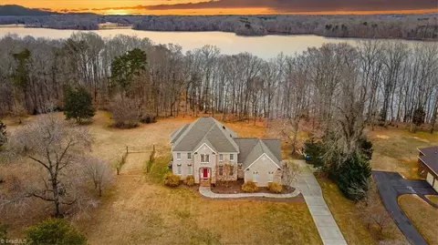 6508 Lismore Dr, Browns Summit, NC 27214