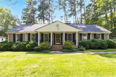 4315 Dogwood Dr, Greensboro, NC 27410
