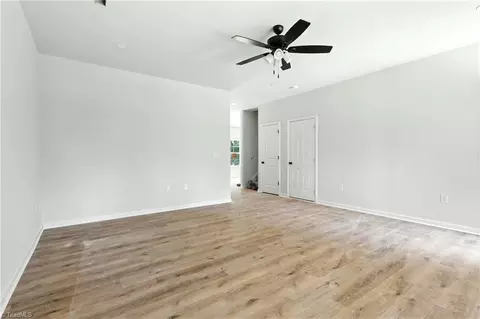 166 Cherry Ln, Clemmons, NC 27012 photo 4