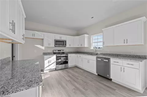 166 Cherry Ln, Clemmons, NC 27012 photo 8