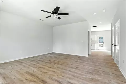 166 Cherry Ln, Clemmons, NC 27012 photo 3