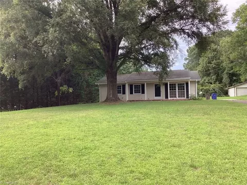 4215 Valjean Ln, Winston Salem, NC 27107