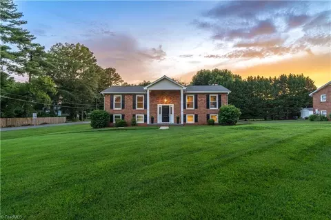 5100 Murray Rd, Winston Salem, NC 27106
