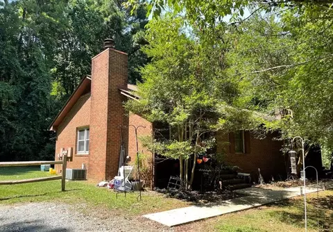 11683 N Us 15 501 #A/B, Chapel Hill, NC 27517
