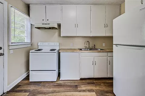 2408 Lexington Ave E, High Point, NC 27262 photo 6
