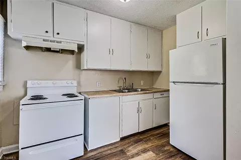 2408 Lexington Ave E, High Point, NC 27262 photo 5