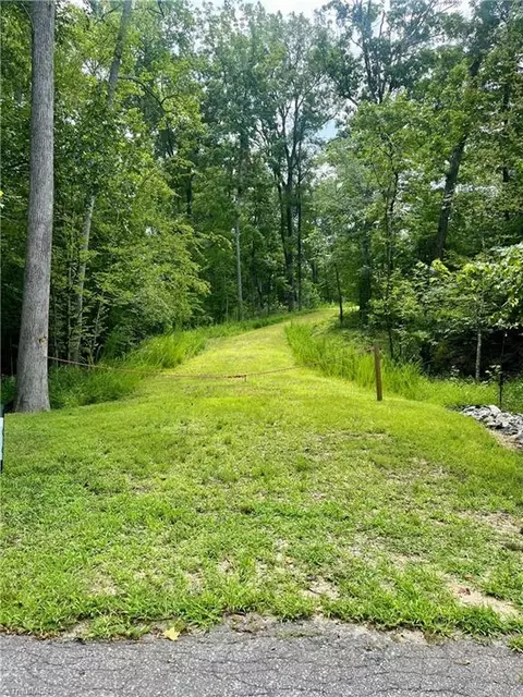 432 Big Tree Rd, High Point, NC 27265 photo 8