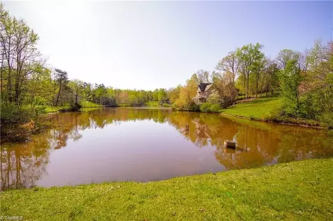 432 Big Tree Rd, High Point, NC 27265 photo 4