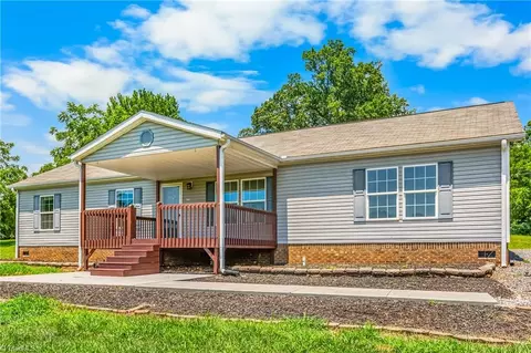 173 S Old Lowgap Rd, Mount Airy, NC 27030