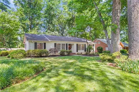 1415 Knightwood Dr, Greensboro, NC 27410