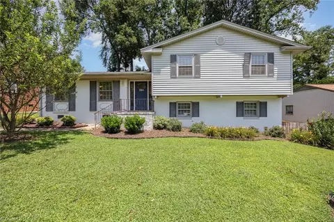 2816 Lenoir Dr, Greensboro, NC 27408
