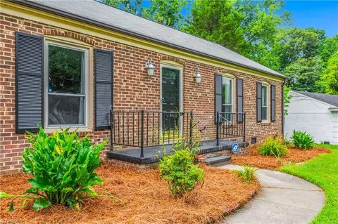 104 Cheltenham Dr, Winston Salem, NC 27103