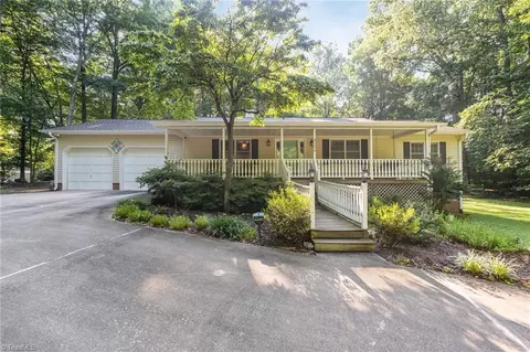 4006 Windspray Loop, Summerfield, NC 27358 photo 2