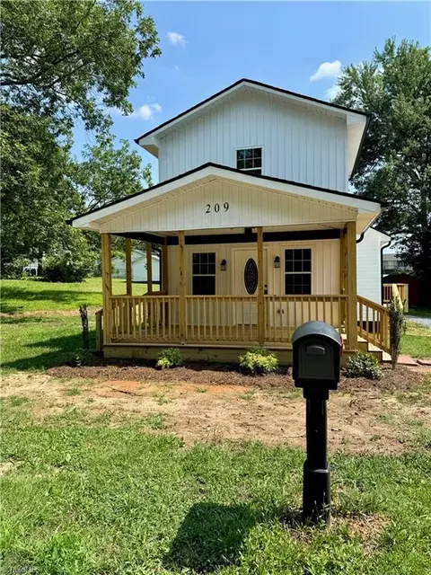 209 Allison St, Reidsville, NC 27320