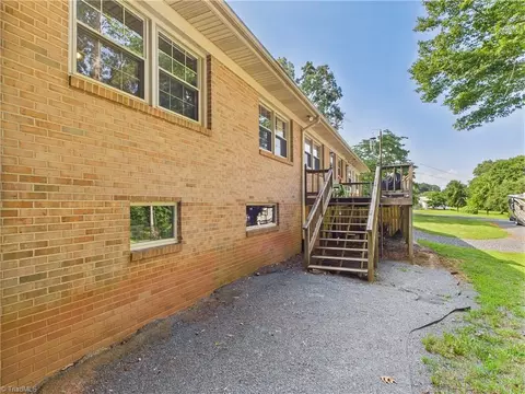 3196 Forest Dr, Randleman, NC 27317 photo 8
