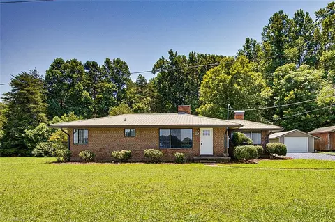 3840 Jones Street Ext, Franklinville, NC 27248