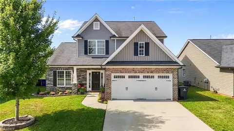 1435 Land Grove Dr, Kernersville, NC 27284