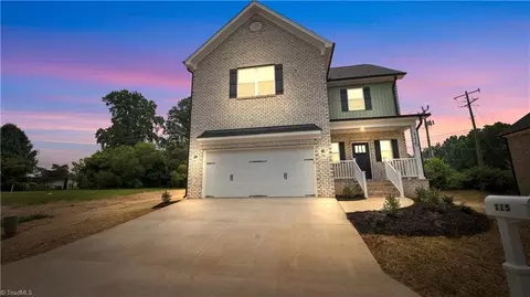 115 Glasmere Ct, Winston Salem, NC 27101