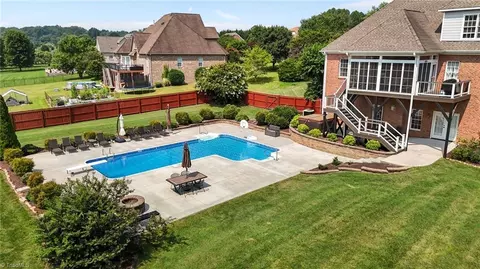 5822 Crutchfield Farm Rd, Oak Ridge, NC 27310