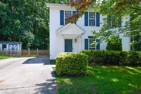 813 Quail Cove Ct, Greensboro, NC 27406