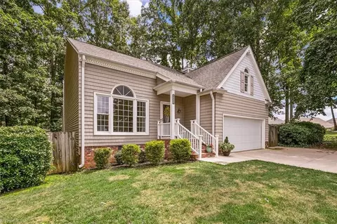 3400 Hickory Woods Ct, Greensboro, NC 27410
