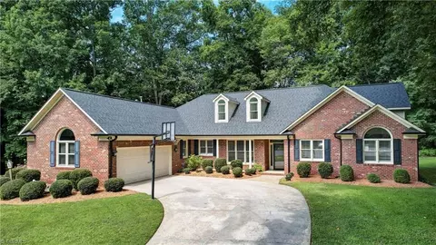 1801 Dante Ln, Greensboro, NC 27410