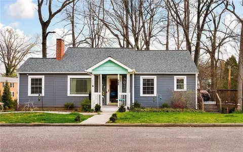 408 4th Ave W, Lexington, NC 27292