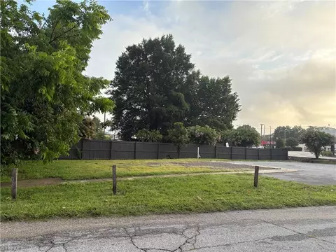 1700 Long St, High Point, NC 27262