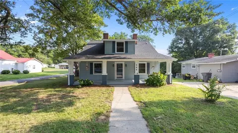 502 Thomas St, Reidsville, NC 27320