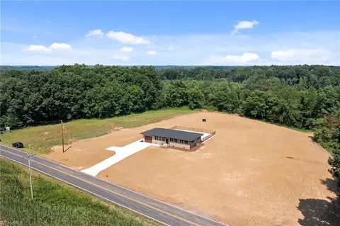 893 Chief Thomas Rd, Harmony, NC 28634 photo 35