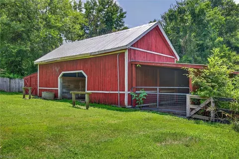 5393 Tobacco Rd, Trinity, NC 27370 photo 6