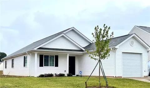 3801 Sanderston Dr, Greensboro, NC 27405