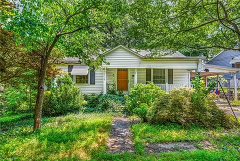 2709 Konnoak Dr, Winston Salem, NC 27127