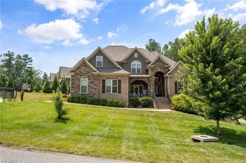 2162 Summerlyn Park Dr, Kernersville, NC 27284